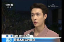 杨幂沈腾的疲惫日常，上班上到眼里没光了