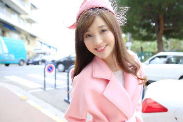 黄圣依的选择,婚姻与未来的抉择 黄圣依的选择,婚姻与未来的抉择