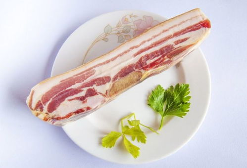 吃播为引流吞下两斤纯肥肉 吃播为引流吞下两斤纯肥肉