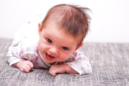 年轻人热衷为新生儿取名 年轻人热衷为新生儿取名