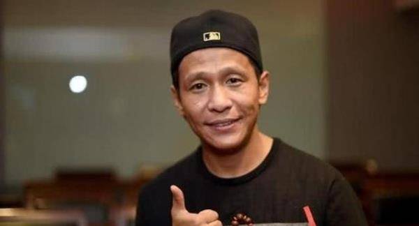 费翔的东北基因被宋小宝挖出来了 费翔的东北基因被宋小宝挖出来了