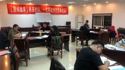 省委书记暗访乡村小学，电脑无法使用问题亟待解决