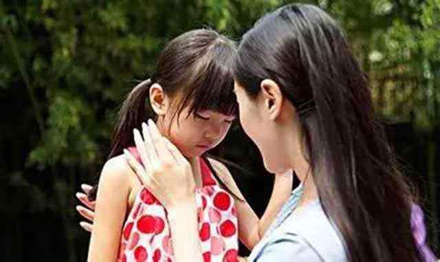 妈妈问被欺负的女儿：为什么就你被打