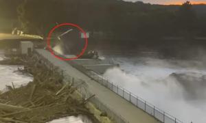百年一遇洪水标准堤坝 竣工17年坍塌