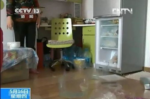 干冰放冰箱里炸了：干冰不是冰